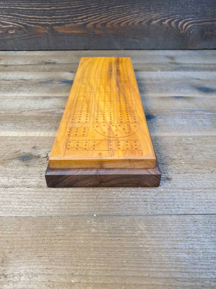 Cribbage board |Skunk lines |Card and Peg storage | Wedding Christmas Retirement Housewarming | Gift