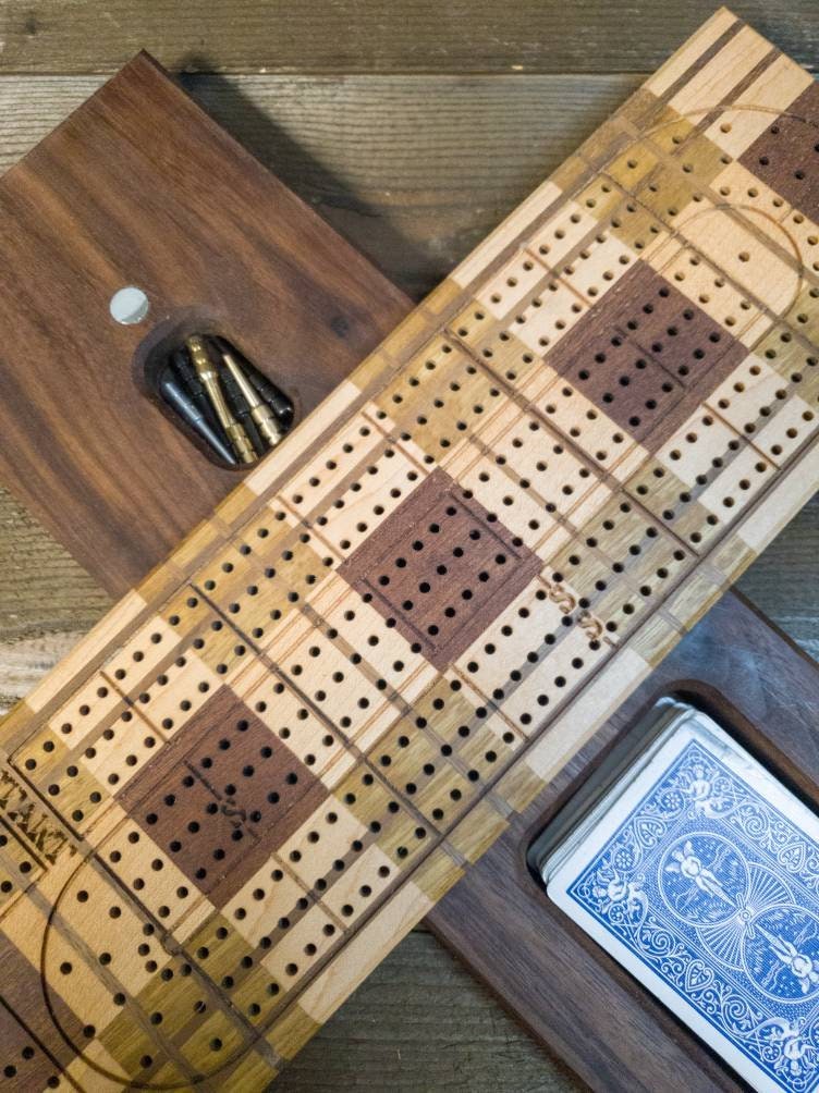 Cribbage board |Skunk lines |Card and Peg storage | Wedding Christmas Retirement Housewarming | Gift