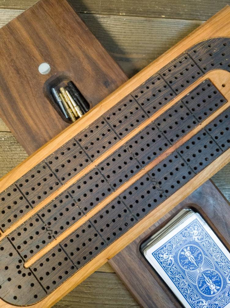 Cribbage board |Skunk lines |Card and Peg storage | Wedding Christmas Retirement Housewarming | Gift