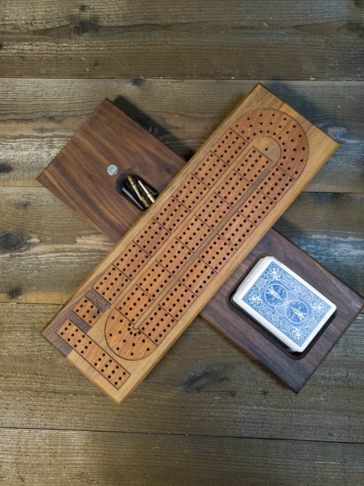 Cribbage board |Skunk lines |Card and Peg storage | Wedding Christmas Retirement Housewarming | Gift