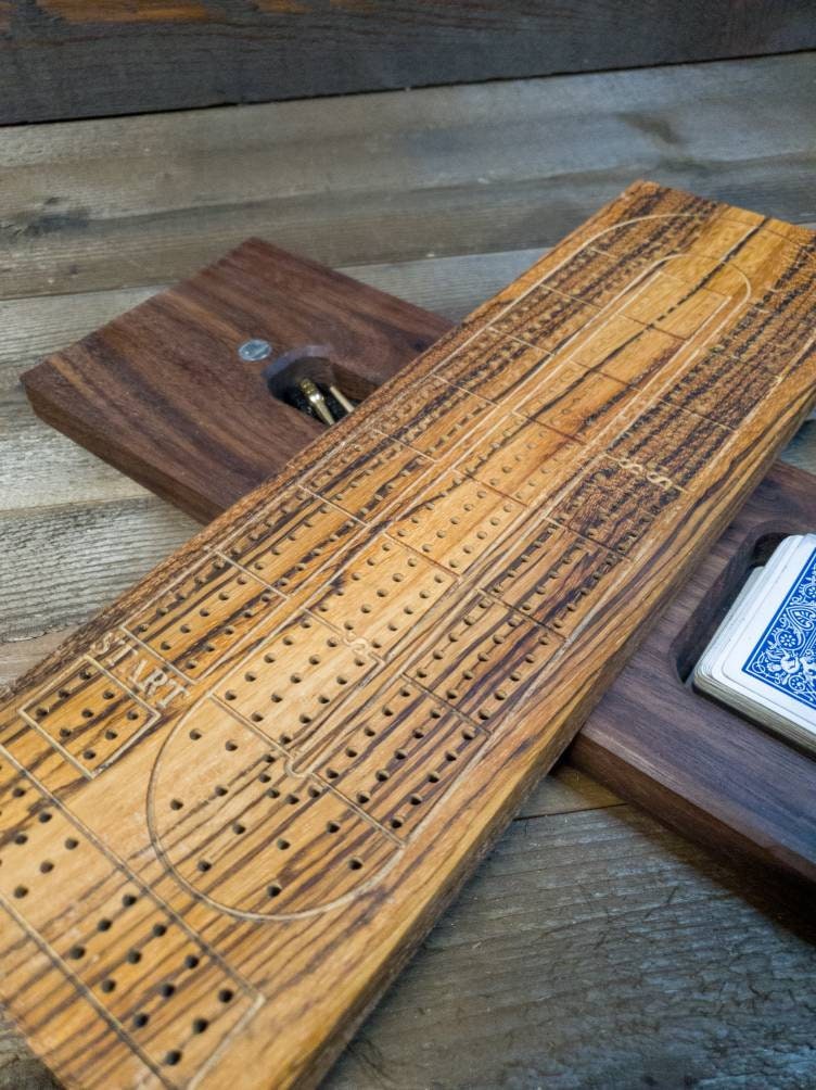 Cribbage board |Skunk lines |Card and Peg storage | Wedding Christmas Retirement Housewarming | Gift