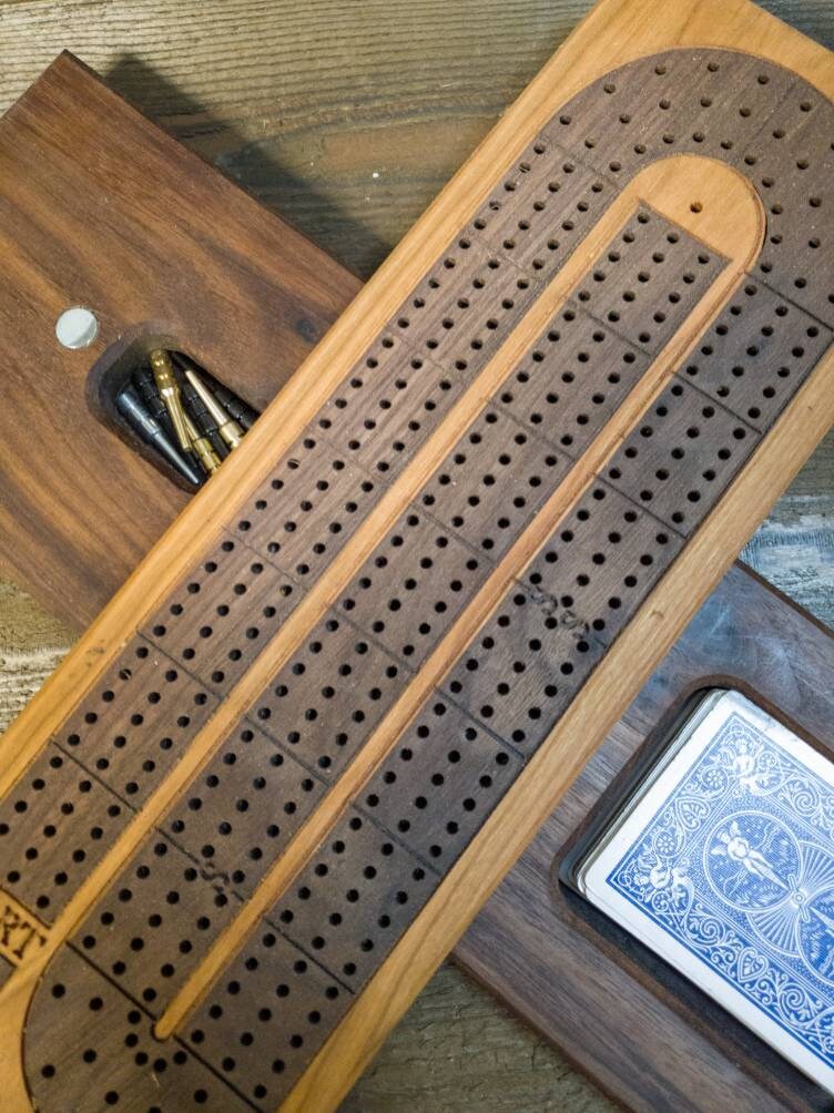 Cribbage board |Skunk lines |Card and Peg storage | Wedding Christmas Retirement Housewarming | Gift