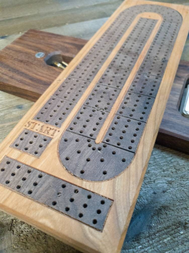 Cribbage board |Skunk lines |Card and Peg storage | Wedding Christmas Retirement Housewarming | Gift