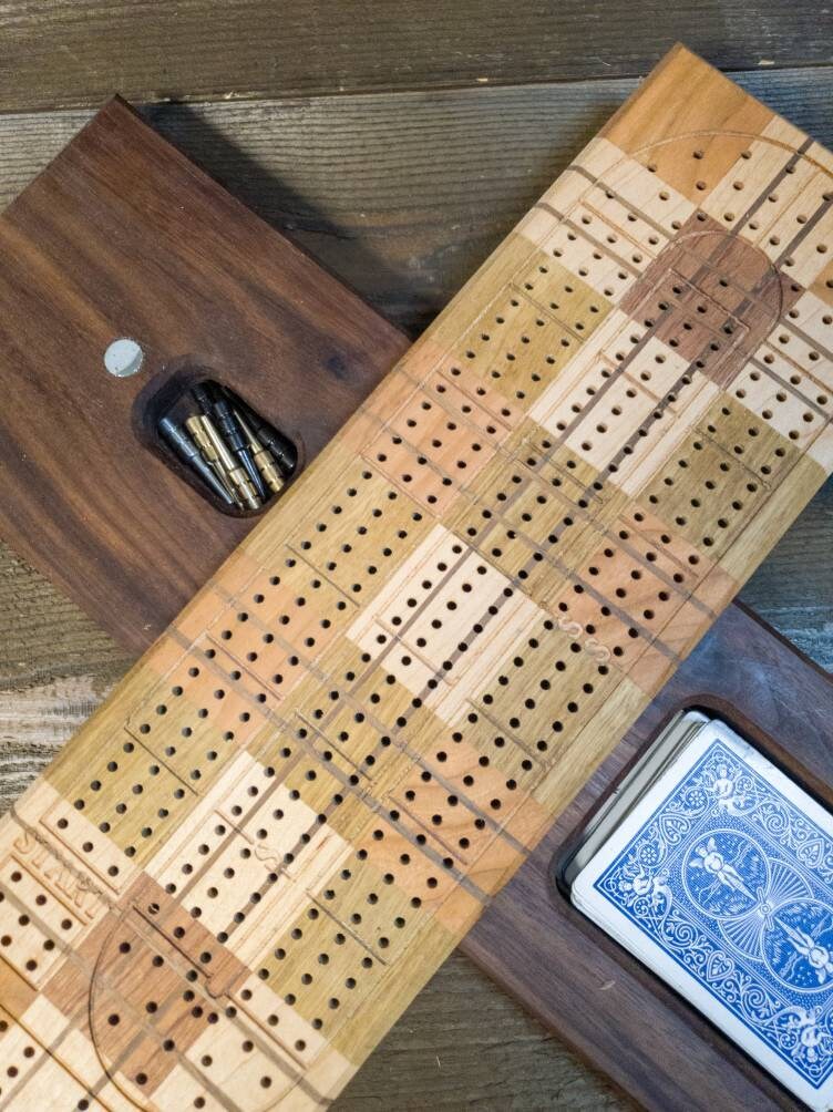 Cribbage board |Skunk lines |Card and Peg storage | Wedding Christmas Retirement Housewarming | Gift