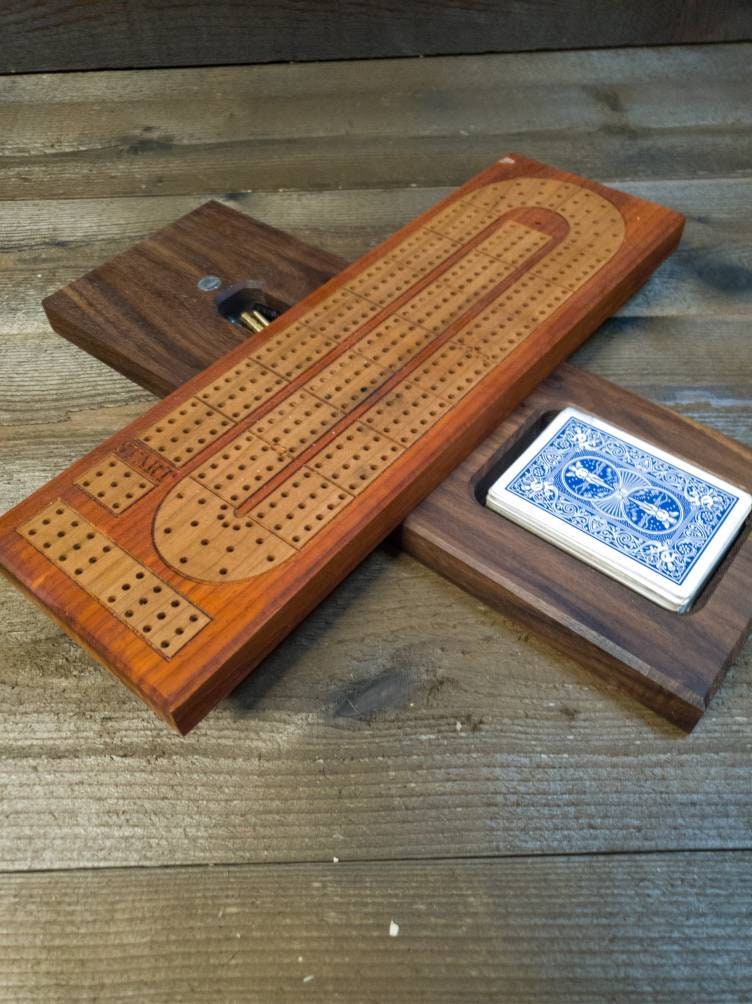 Custom Cribbage Board * Personalized Cribbage Board * Family Game Night * Cribbage Board