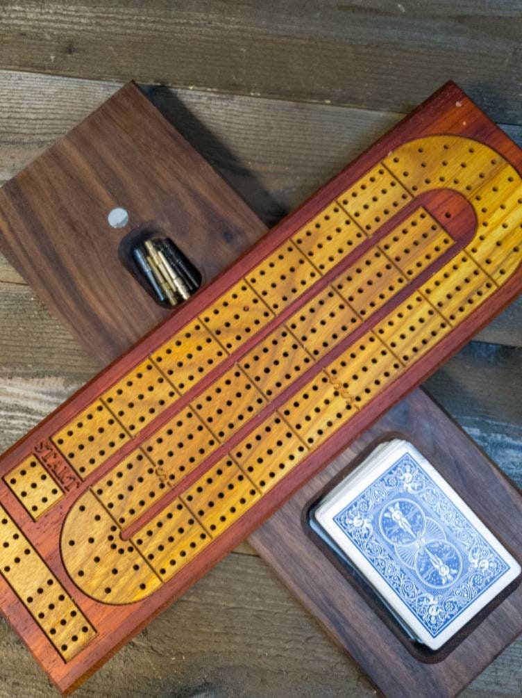 Cribbage board |Skunk lines |Card and Peg storage | Wedding Christmas Retirement Housewarming | Gift