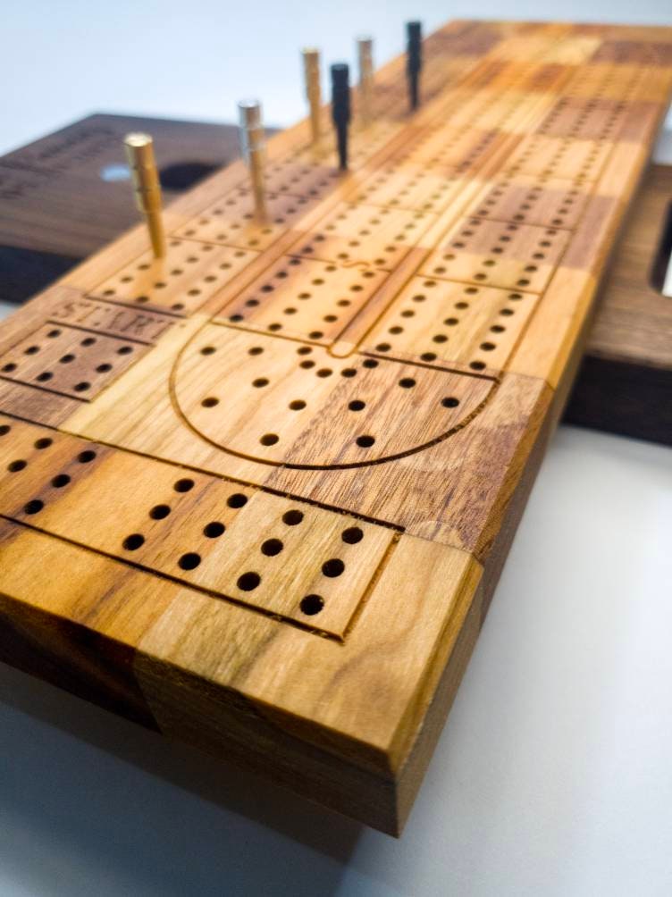 Cribbage board |Skunk lines |Card and Peg storage | Wedding Christmas Retirement Housewarming | Gift